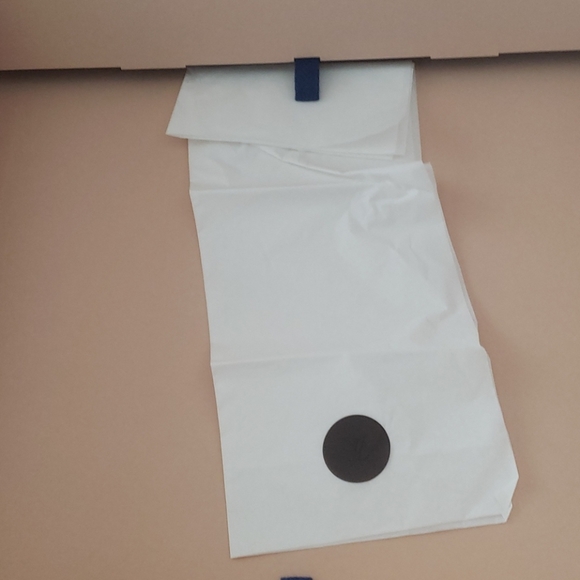 Authentic Louis Vuitton Box - Picture 2 of 3